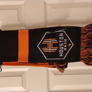 NWT Houston dash scarf
